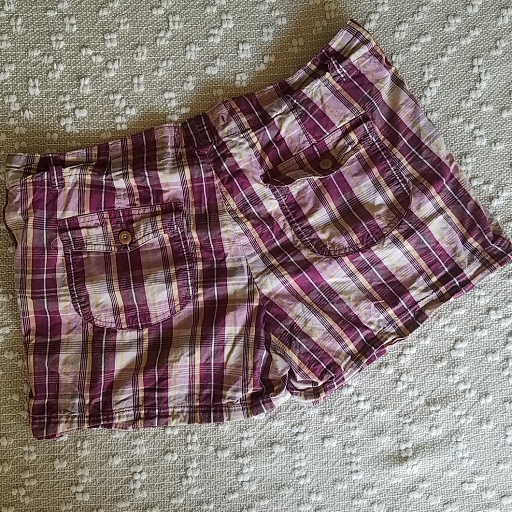 Plaid shorts - Picture 3 of 3